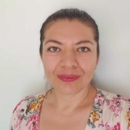 Laura Mendez - Academic Director